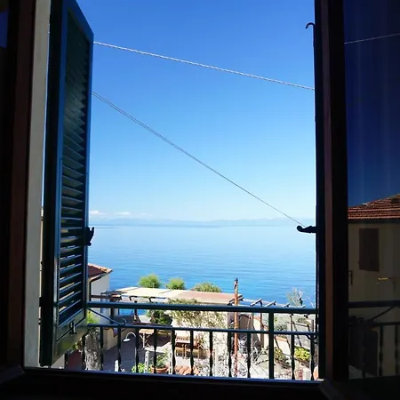 Casa Vacanze - La Vista Apartment *